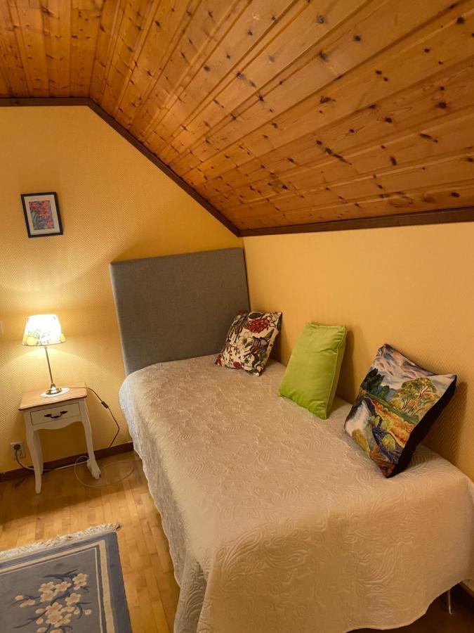 Anitas B&B Stockholm/Vaellingby ภายนอก รูปภาพ